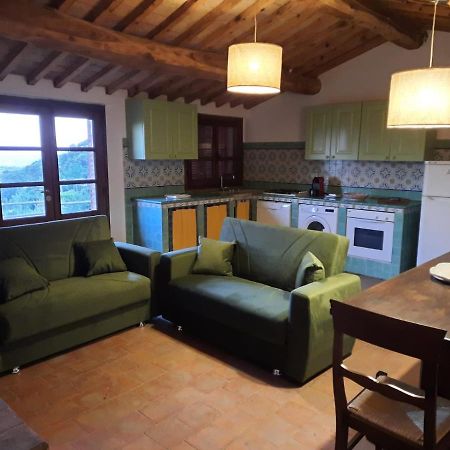 Casa Di Campagna In Collina Tatti Bagian luar foto